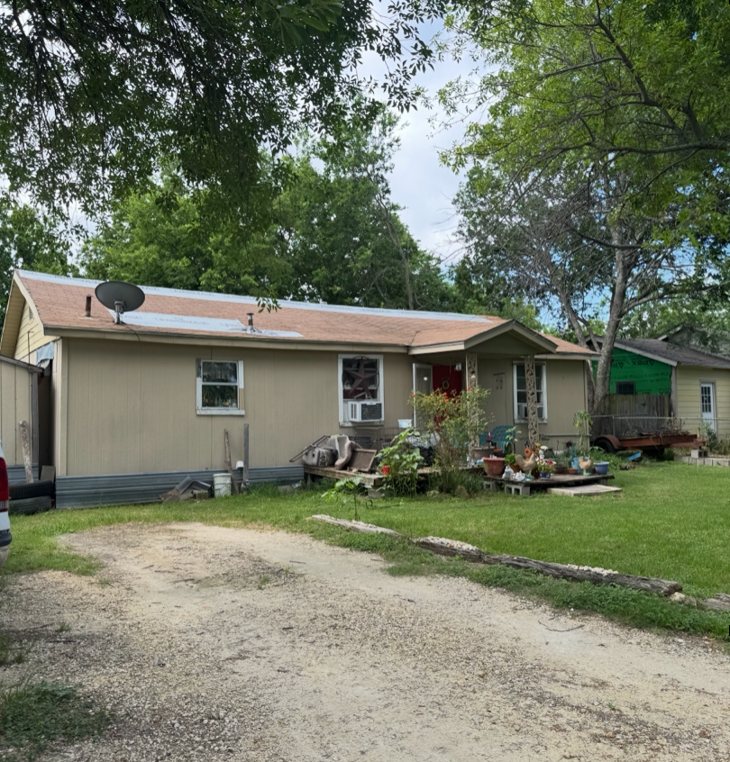 Cleburne, TX — Christmas In Action home repair project
